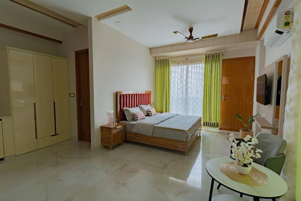 The Sage Villa - Luxury Homestay In เดห์ราดุน ภายนอก รูปภาพ